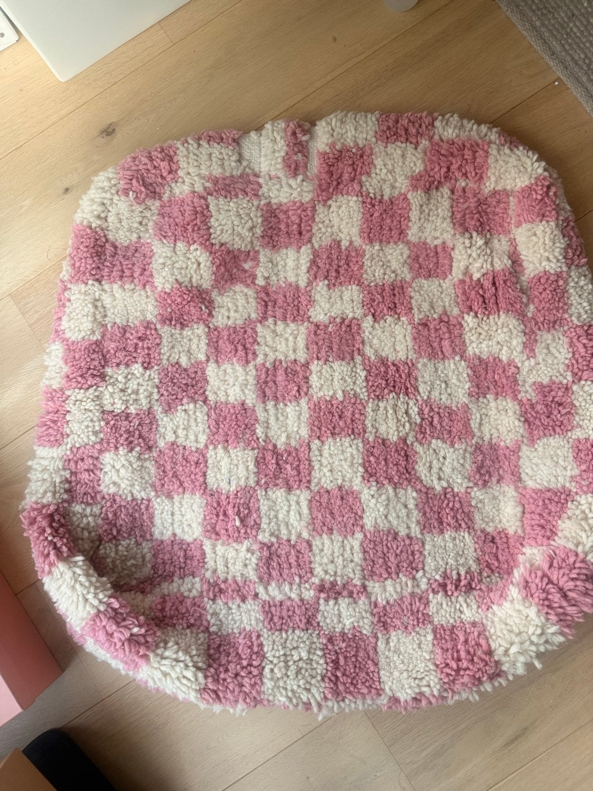Roze en wit geblokt originele Marokkaanse poef, Gebruikt, Roze, Overige vormen, 50 tot 100 cm