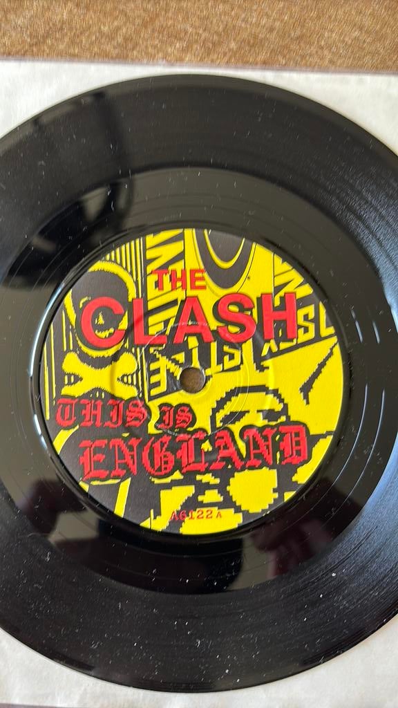 The Clash- this is England, Ophalen of Verzenden, Zo goed als nieuw, Pop