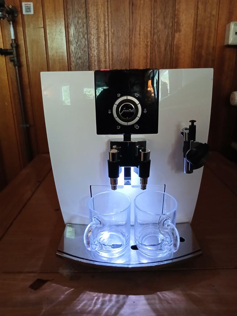 Jura Impressa J5 koffiemachine wit - defect, Witgoed en Apparatuur, Koffiezetapparaten, Ophalen of Verzenden, Niet werkend, Koffiemachine