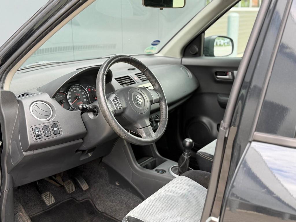 Suzuki Swift 1.3 Bandit | AIRCO | ALCANTARA | 5 DEURS | ELEK, Auto's, Suzuki, Voorwielaandrijving, USB, Gebruikt, 965 kg