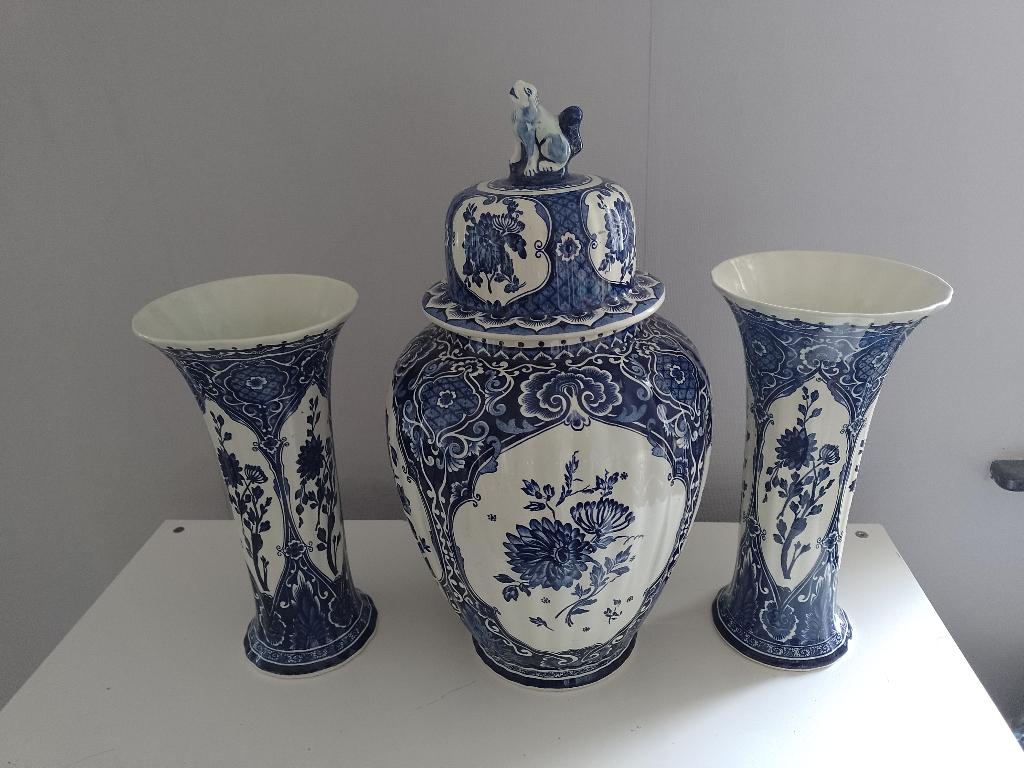Boch Delfst blauw kaststel/vazen, Ophalen of Verzenden