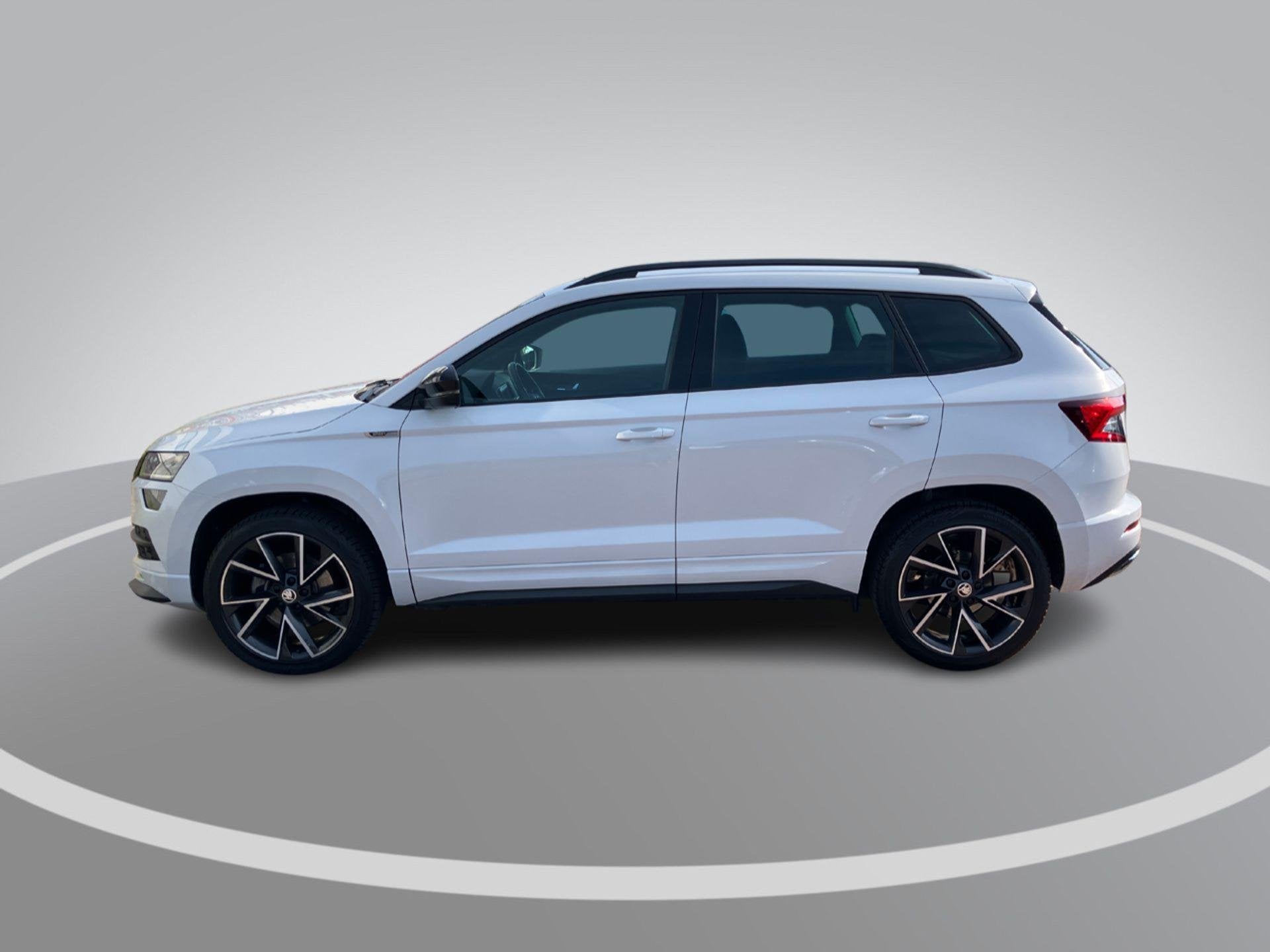 Skoda Karoq 1.5TSI/150PK ACT Sportline Business · Trekhaak, Voorwielaandrijving, Stof, 4 cilinders, 150 pk