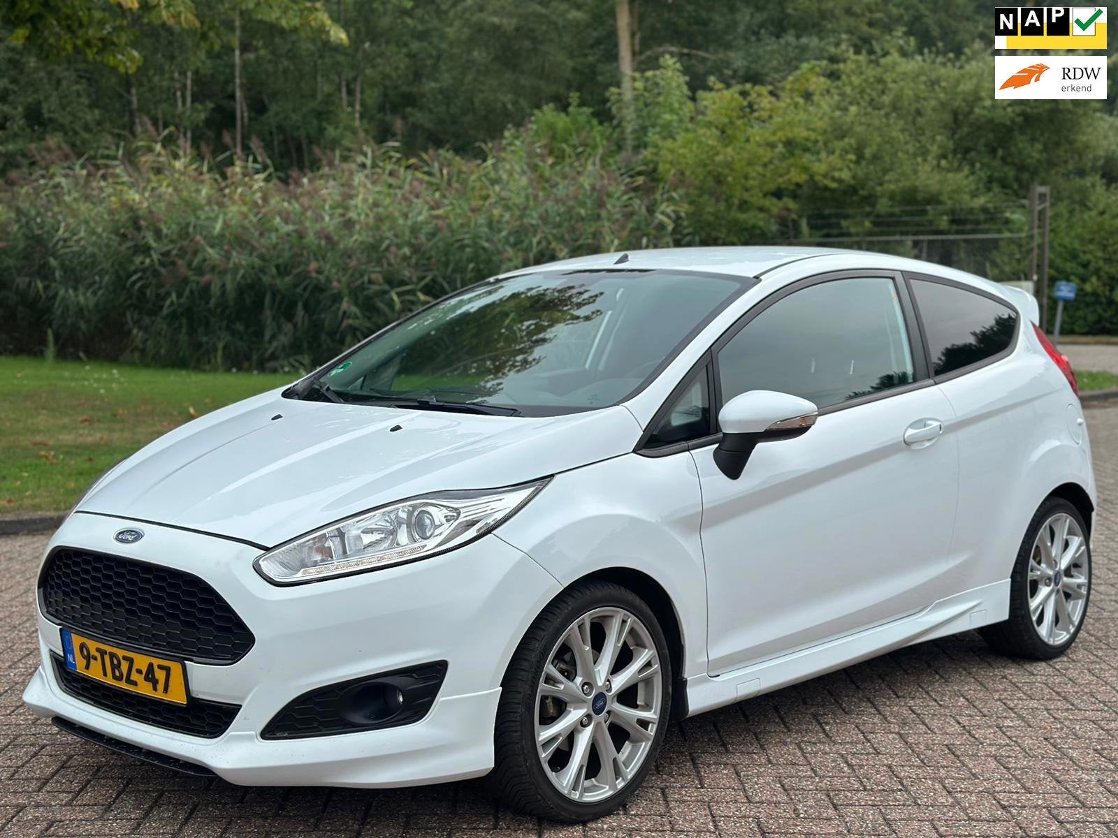 Ford Fiesta 1.0 EcoBoost Sport/AIRCO/CRUISE/NAVI/LED/PARKEER, Voorwielaandrijving, Euro 5, Origineel Nederlands, Bedrijf