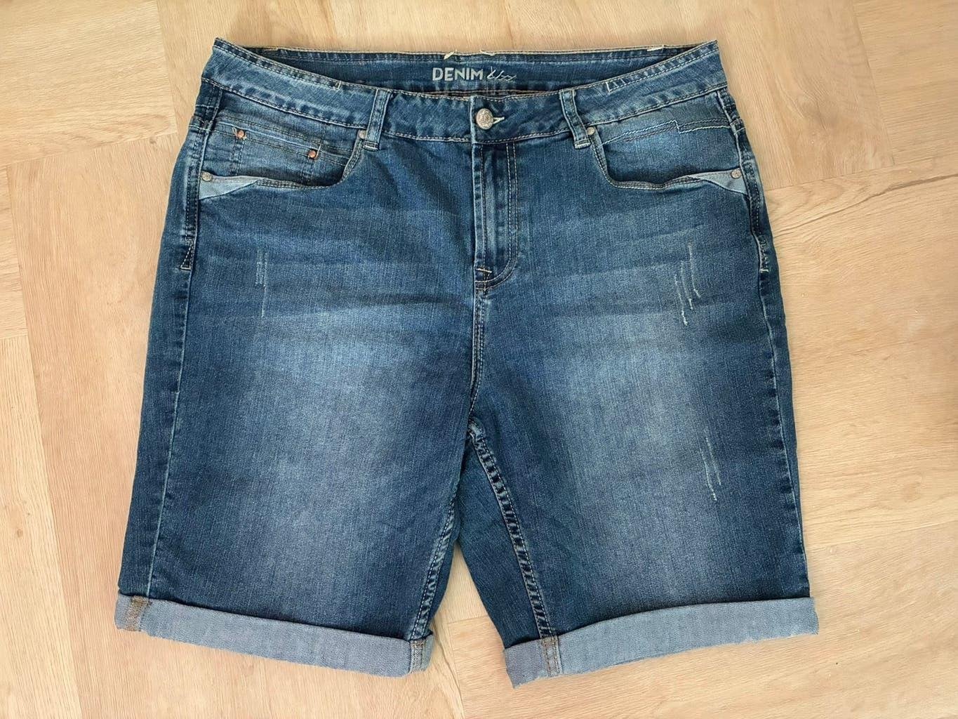 Denim Lizz bermuda spijkerbroek maat 44 - 46, Kort, Blauw, Maat 42/44 (L), Ophalen of Verzenden