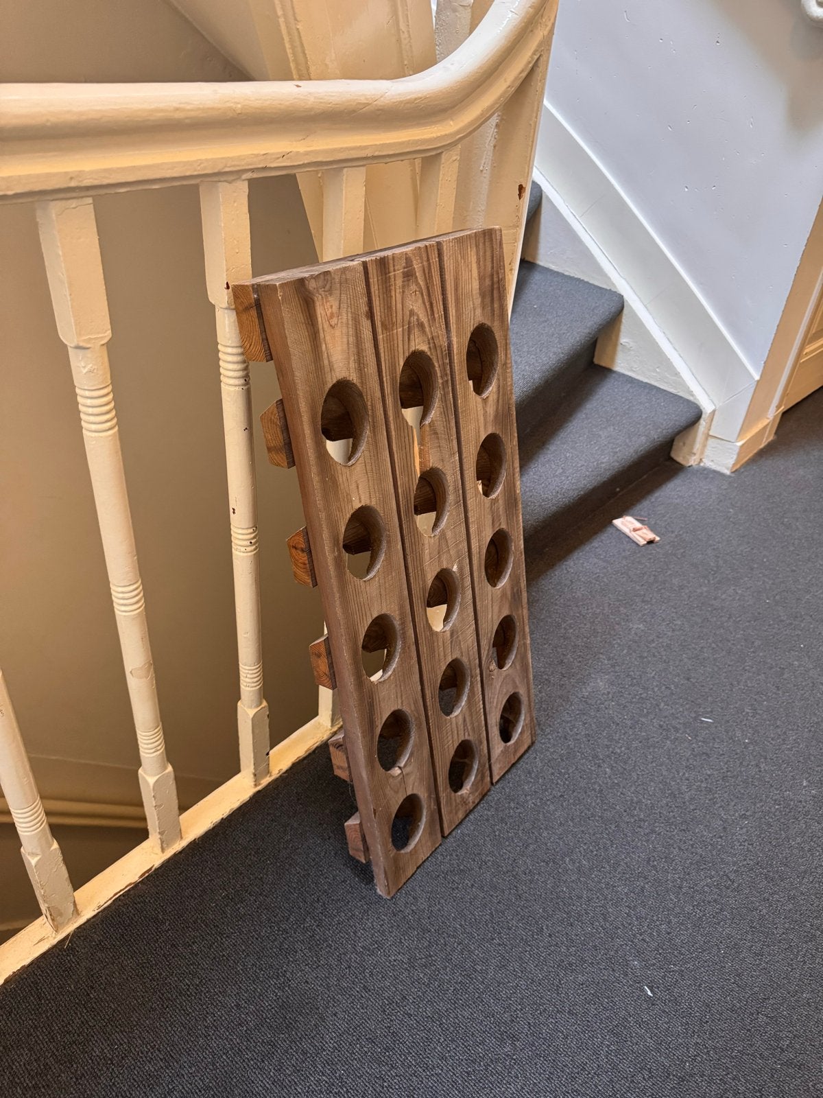 Houten wijnrek, Ophalen