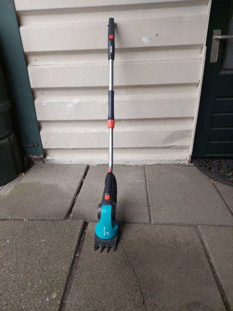 Gardena accu buxus, heggen en grasschaar met telescoopsteel, Ophalen, Zo goed als nieuw, Overige soorten, Gardena