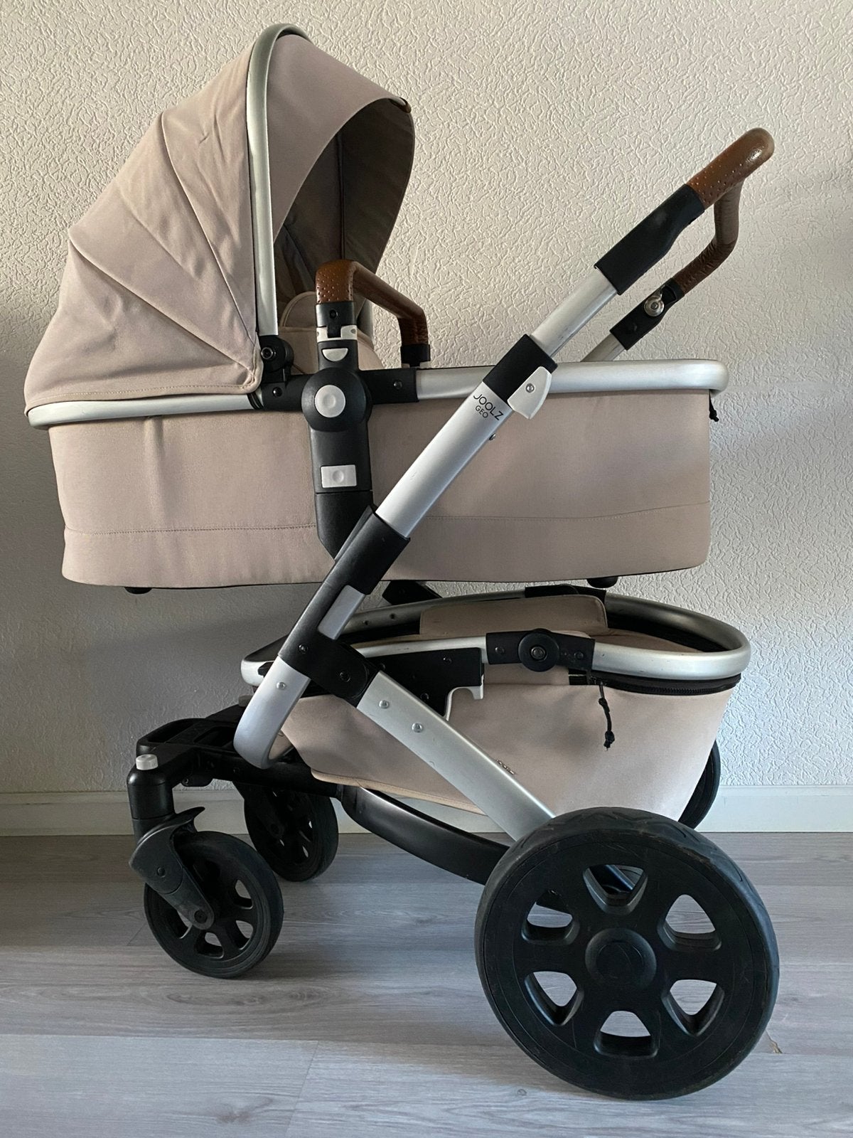 JOOLZ GEO 3 IN 1 SANDY TAUPE MET MAXI-COSI, Ophalen, Zo goed als nieuw, Overige merken