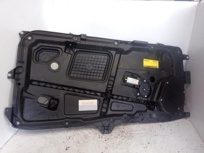 Ruitmechaniek 2Deurs rechts-voor van een Ford Fiesta, Gebruikt, -, -, Ophalen of Verzenden
