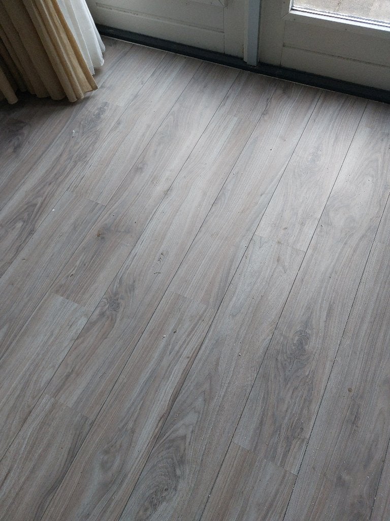 GRATIS 140 m2 mooi laminaat, Ophalen, Gebruikt, 50 tot 150 cm, 10 m² of meer