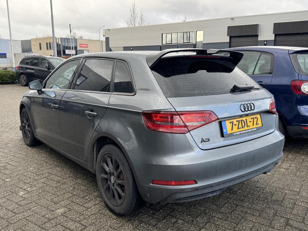 Audi A3 Sportback 1.4 TFSI Attraction Pro Line g-tron Navi C, Auto's, Stof, Gebruikt, Euro 6, 4 cilinders