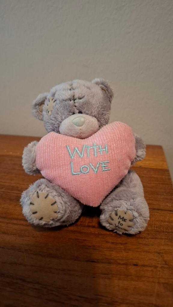 Me to You Tatty Teddy knuffelbeer met hartje 'With Love', Ophalen of Verzenden, Zo goed als nieuw, Beer