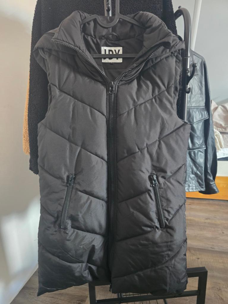 JDY Zwarte Lange Bodywarmer Maat XS, Kleding | Dames, Bodywarmers, Zwart, Nieuw, Ophalen of Verzenden, Maat 34 (XS) of kleiner