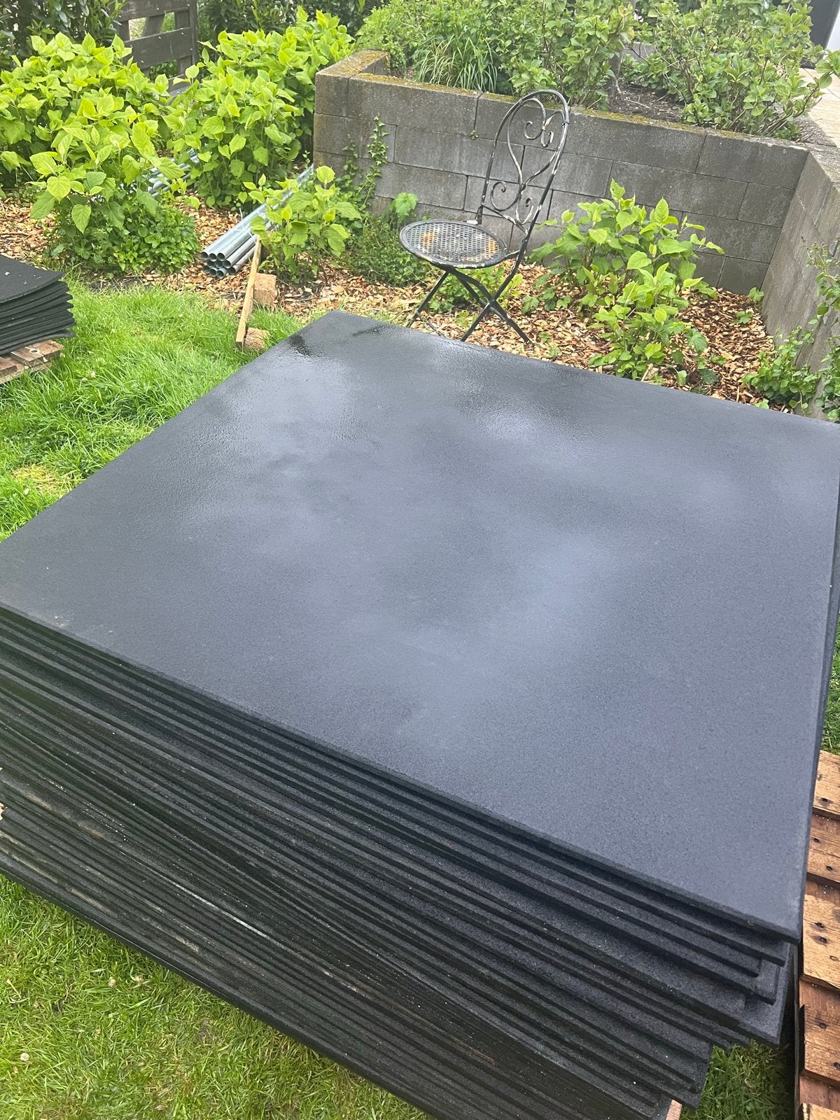800+ Rubberen tegels 100x100x1,5 cm, Gebruikt, Minder dan 80 cm, Overige typen, Ophalen of Verzenden