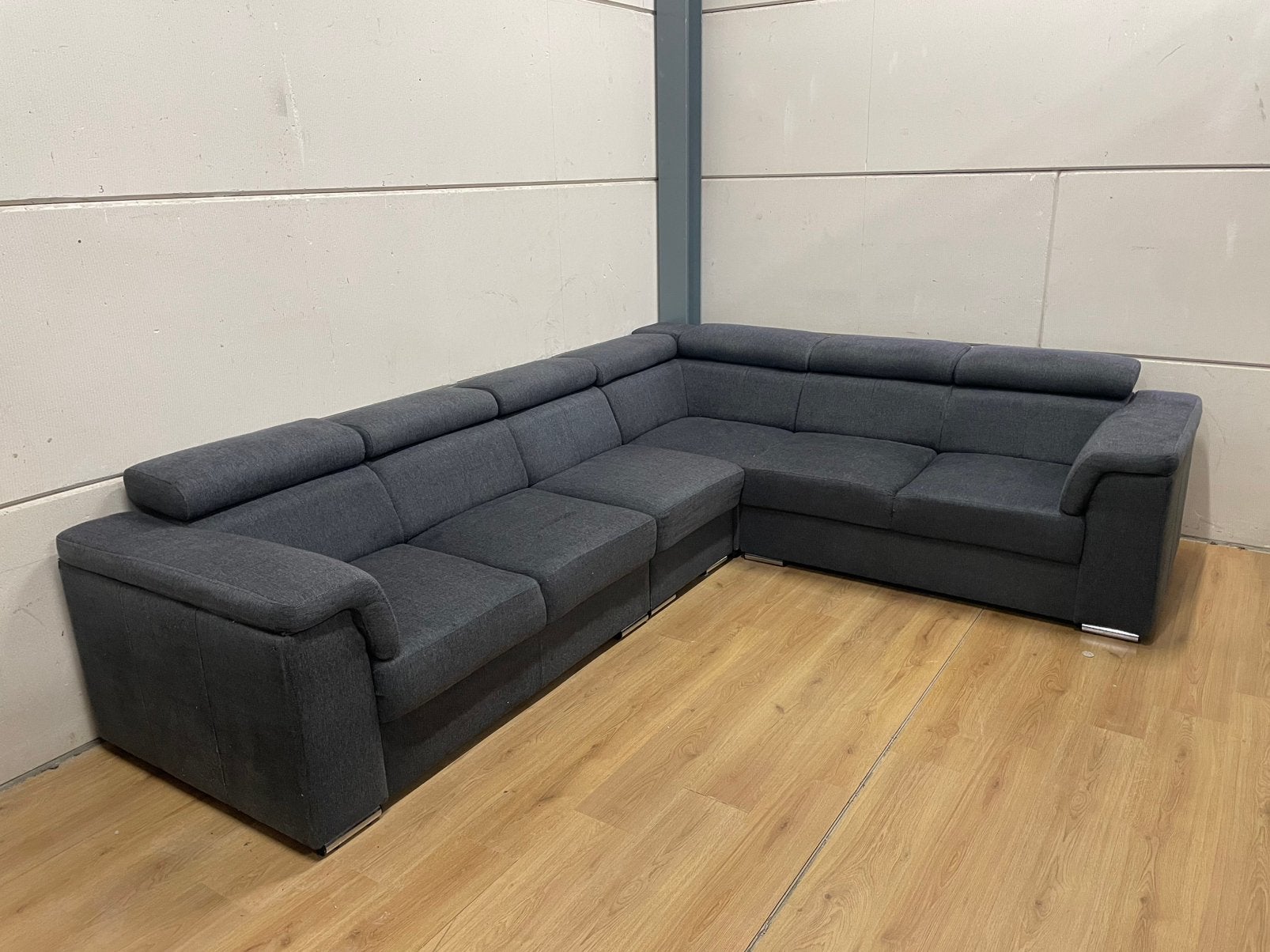 Mooie luxe grijze hoekbank met hoofdsteunen - GEREINIGD!!!, Huis en Inrichting, Ophalen, Luxe, Hoekbank, 300 cm of meer