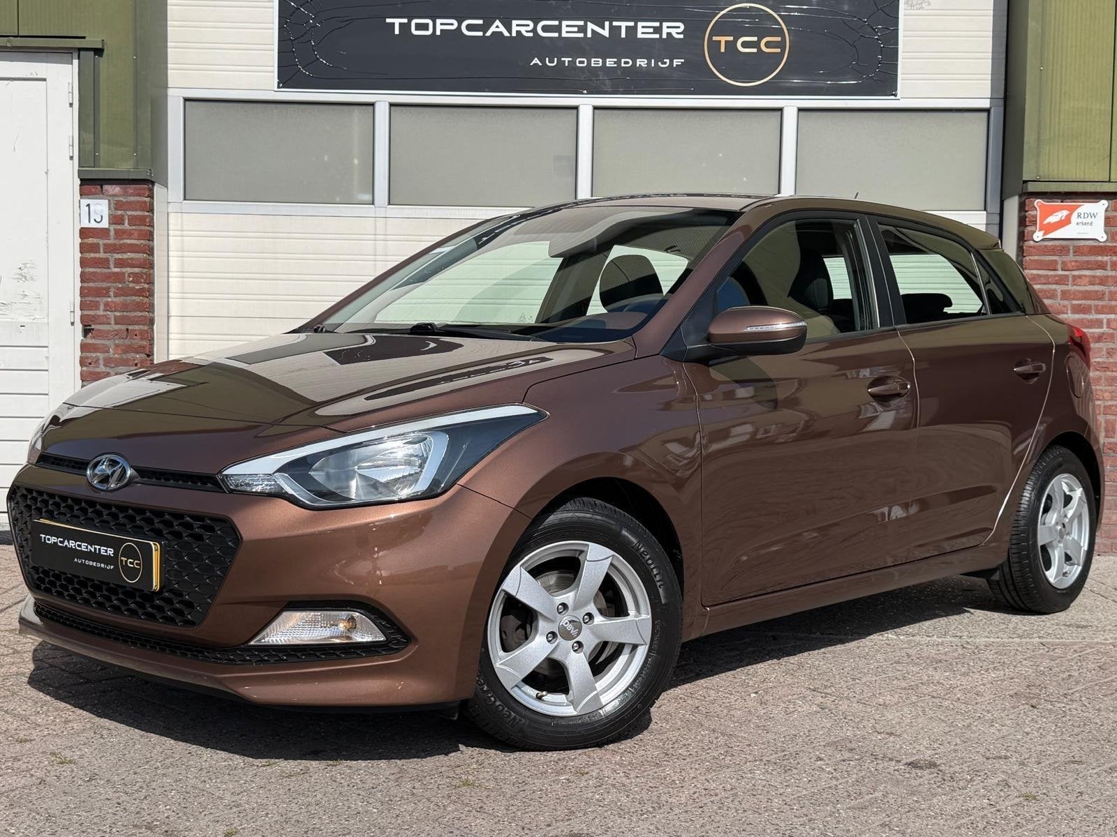Hyundai i20 1.2 LP i-Drive Cool/AIRCO/APK, Auto's, Euro 6, 4 cilinders, Bruin, Bedrijf