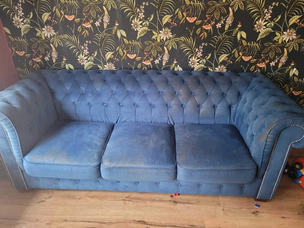 blauwe driezitsbank - Chesterfield look, Huis en Inrichting, Banken | Bankstellen, Gebruikt, Driepersoons, 75 tot 100 cm, Rechte bank