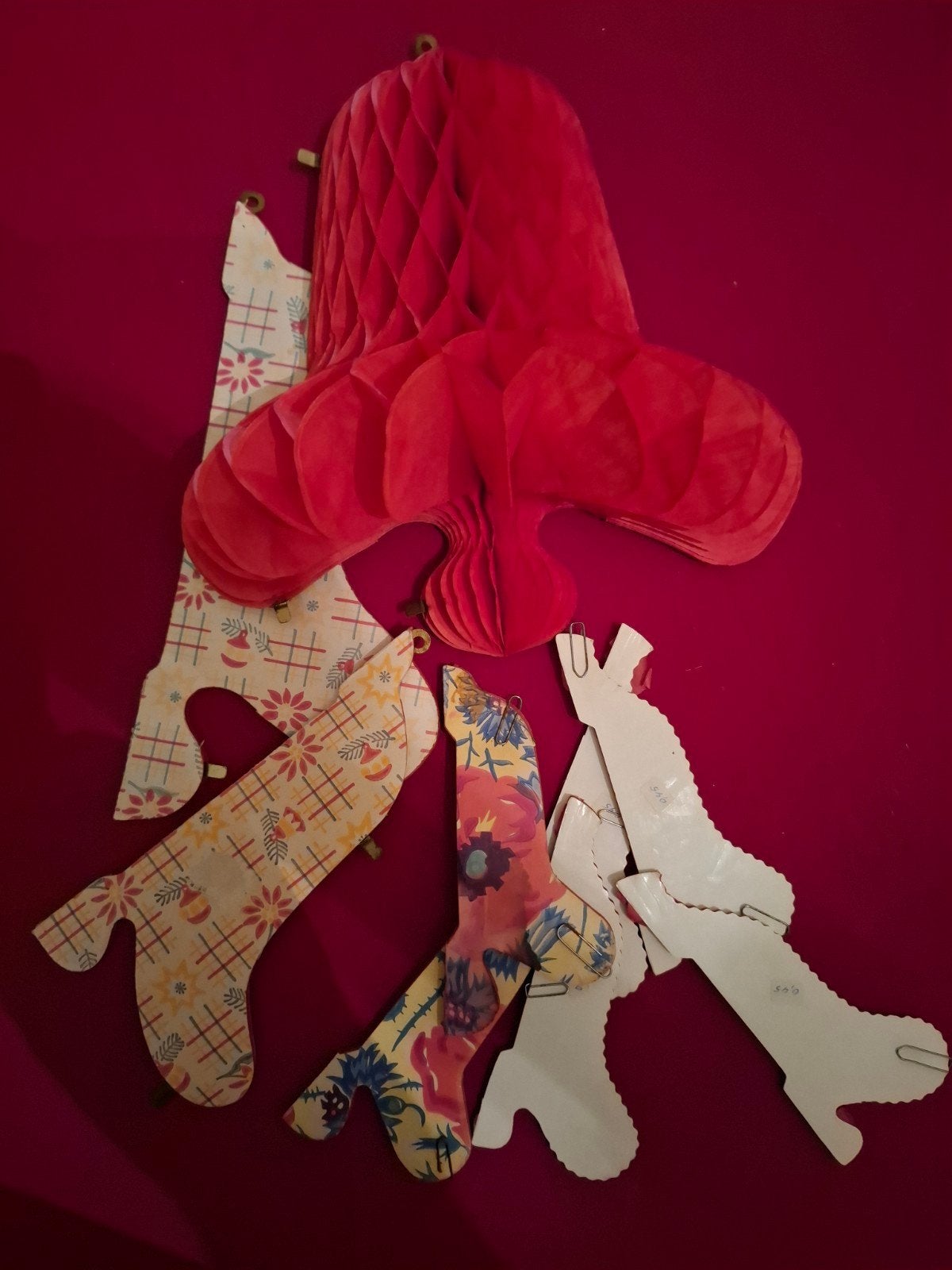 9 oude papieren kerstklokken, Diversen, Kerst, Ophalen of Verzenden