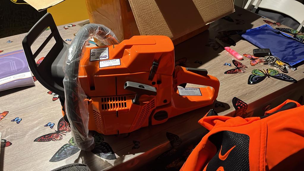 Nieuwe Husqvarna Kettingzaag - Krachtig en Efficiënt, Ophalen of Verzenden, Zo goed als nieuw