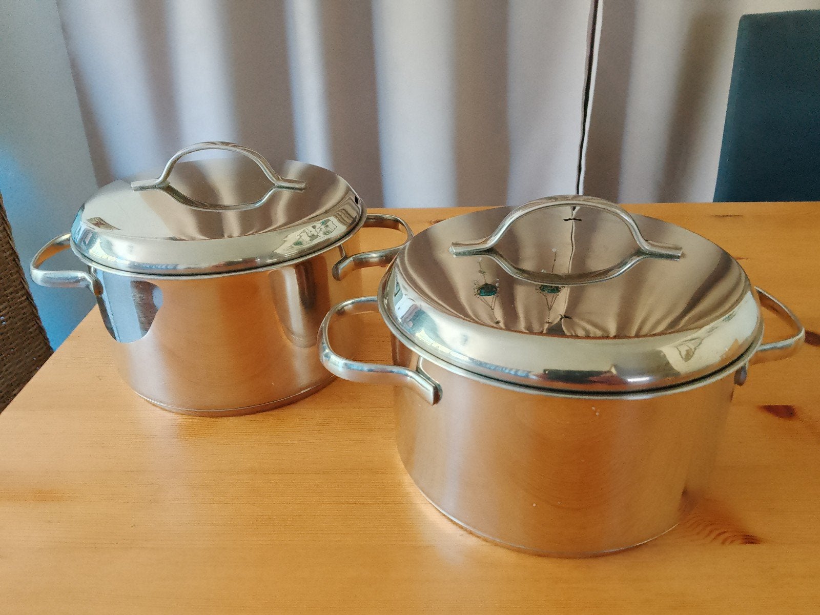 2  kookpannen hema., Huis en Inrichting, Keuken | Potten en Pannen, Ophalen of Verzenden, Zo goed als nieuw, Rvs, Pannenset