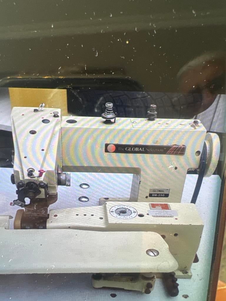 Industriële naaimachine Global BM-250, Hobby en Vrije tijd, Naaimachines en Toebehoren, Gebruikt, Naaimachine, Industrieel, Ophalen