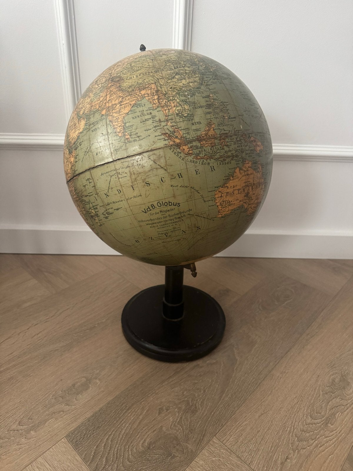 Antieke Vd.B. Globus Wereldbol - Vintage Decoratie, Gebruikt, Draaibaar, Ophalen of Verzenden, Antieke wereldbol