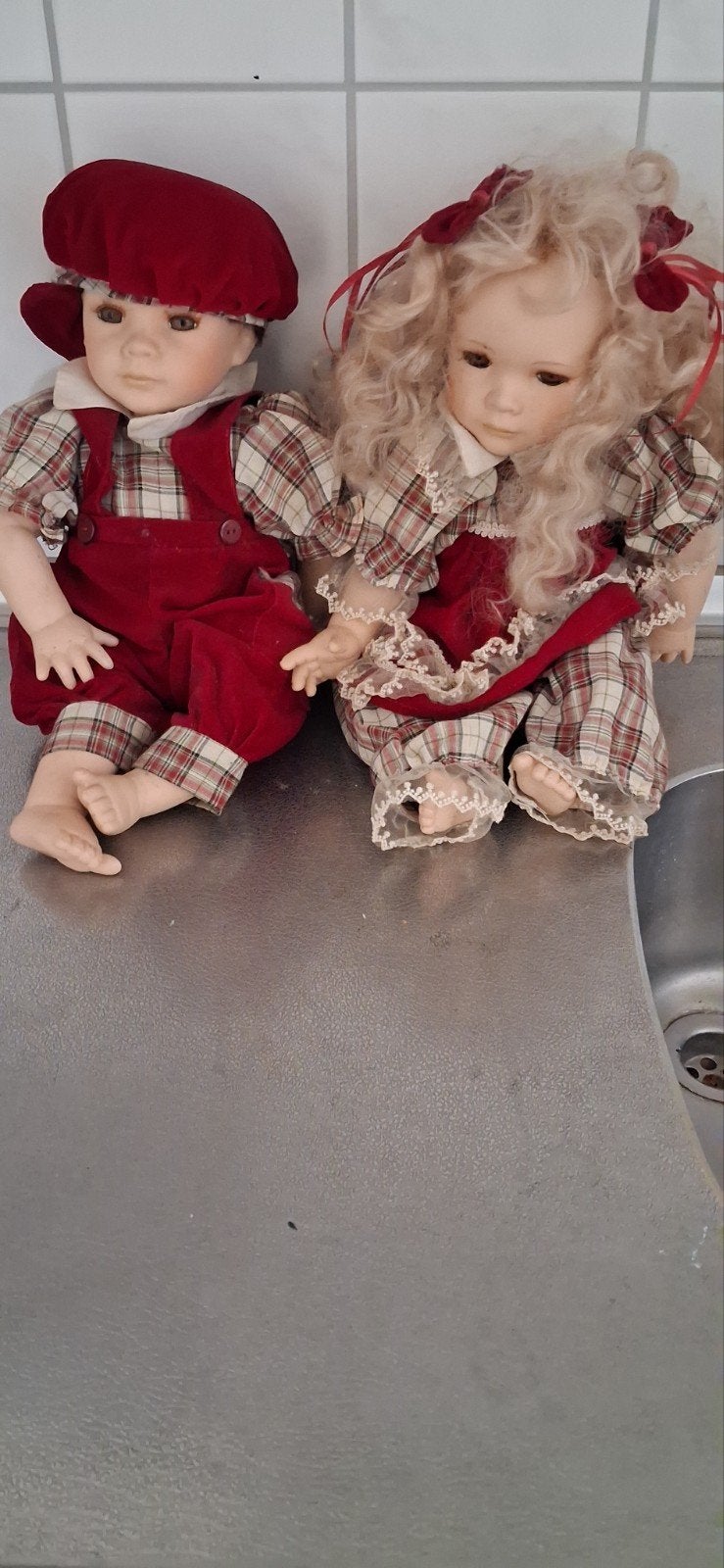 Set van 2 porseleinen poppen - jongen en meisje, Kinderen en Baby's, Verzenden, Zo goed als nieuw, Overige typen