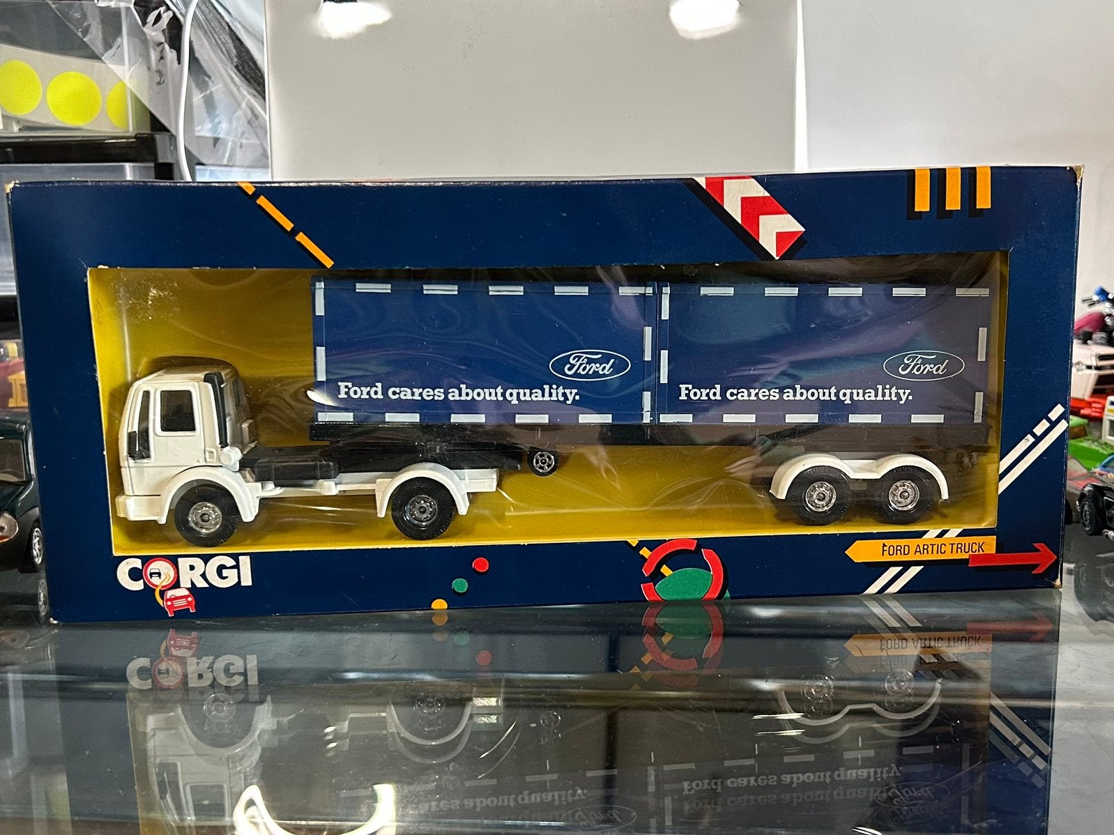 Corgi Toys Ford Truck Artic Container Delivery OVP, Verzenden, Zo goed als nieuw, Bus of Vrachtwagen
