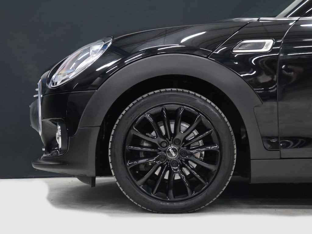 MINI Clubman 1.5 One Pepper Business [SCHUIFKANTELDAK, CRUIS, Auto's, Voorwielaandrijving, Gebruikt, Leder en Stof, Zwart
