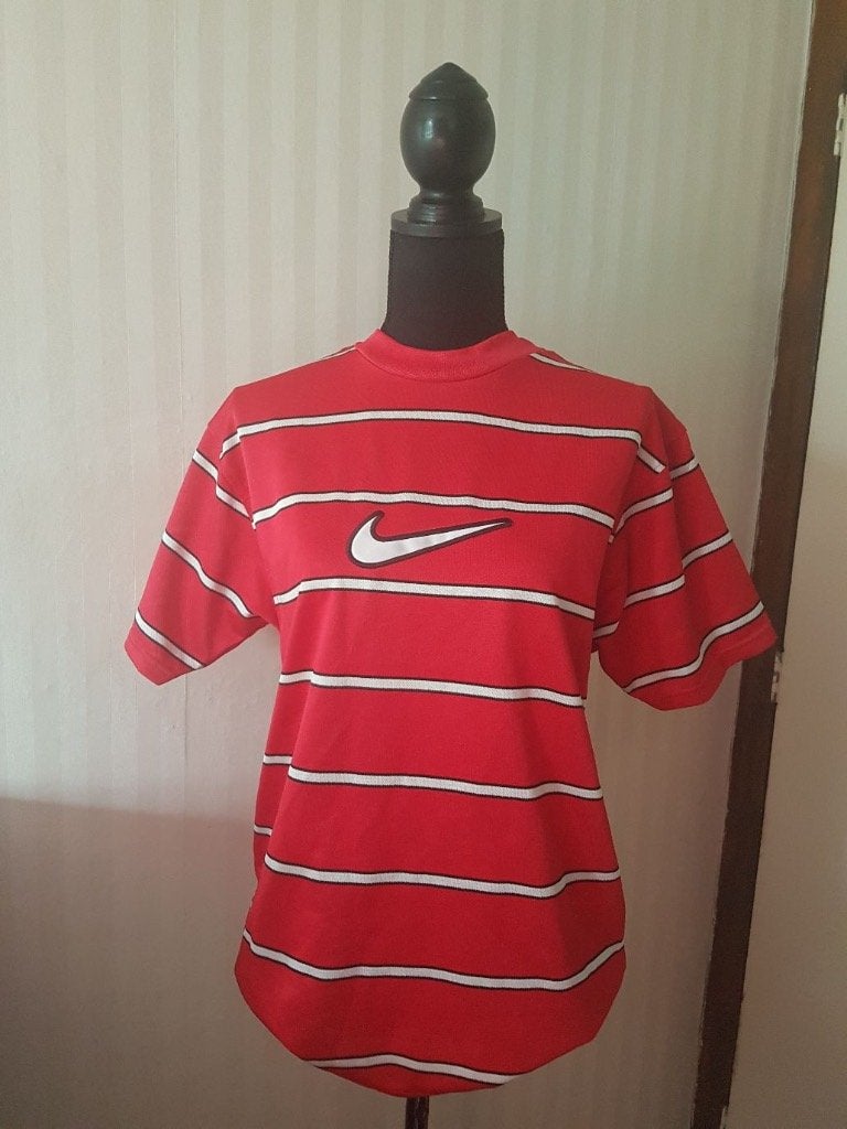 Rood wit gestreepte Nike top /shirt, maat S maar valt ruim., Maat 38/40 (M), Verzenden, Nike, Fitness of Aerobics