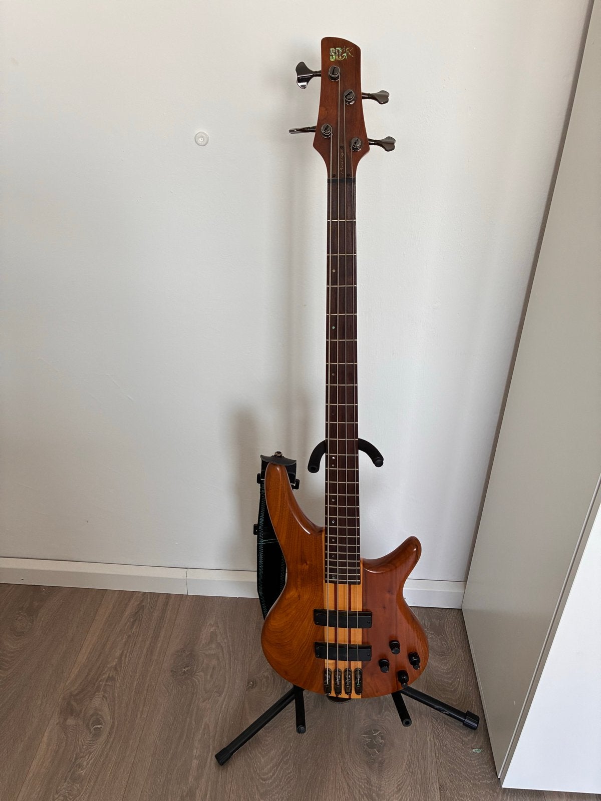 Ibanez SR 1000 EWN Prestige Basgitaar (Z.G.A.N.) + Hardcase, Ophalen, Zo goed als nieuw, Elektrisch