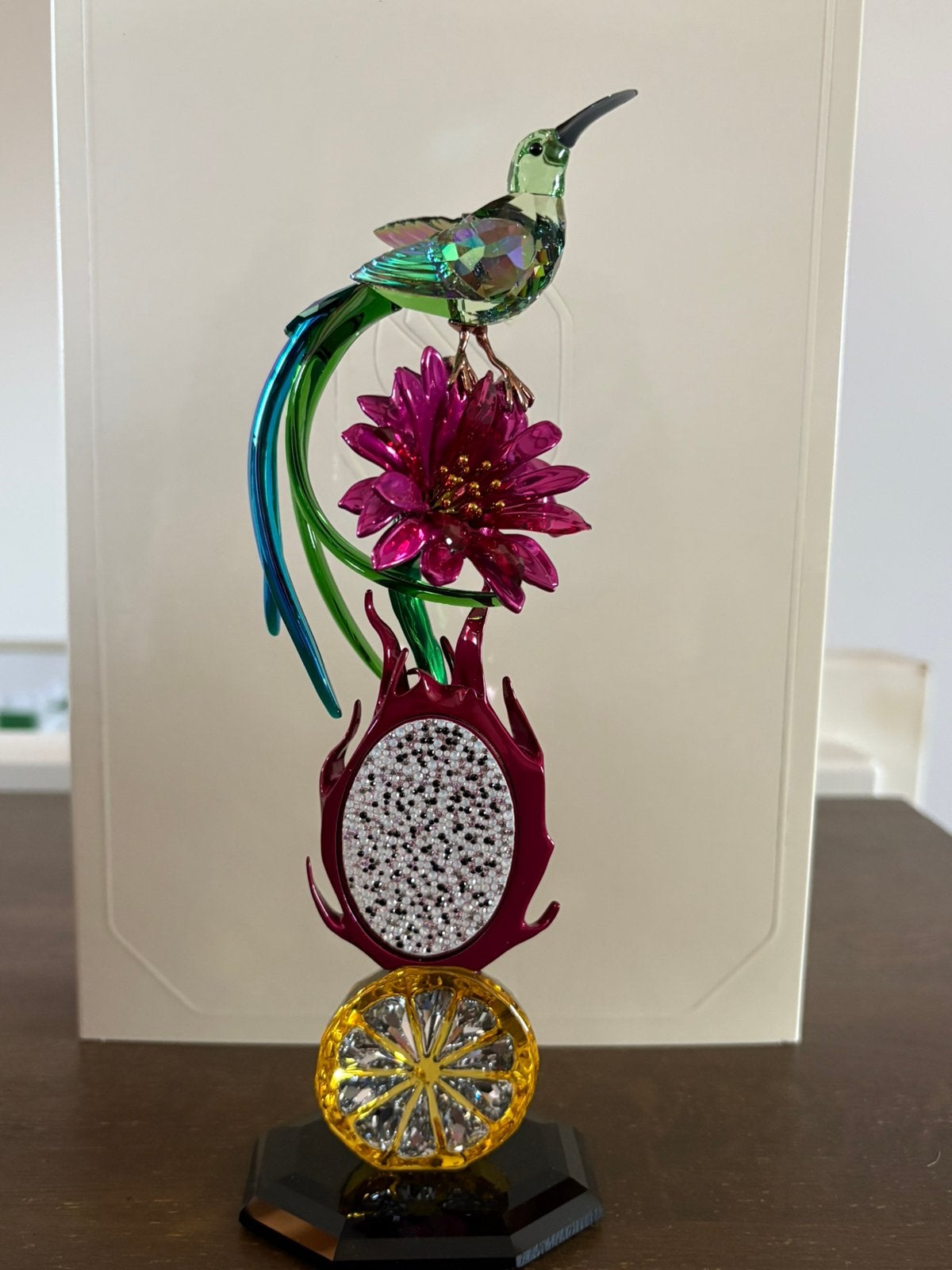 Swarovski Idyllia Suikervogel op totem, Ophalen of Verzenden, Zo goed als nieuw, Figuurtje