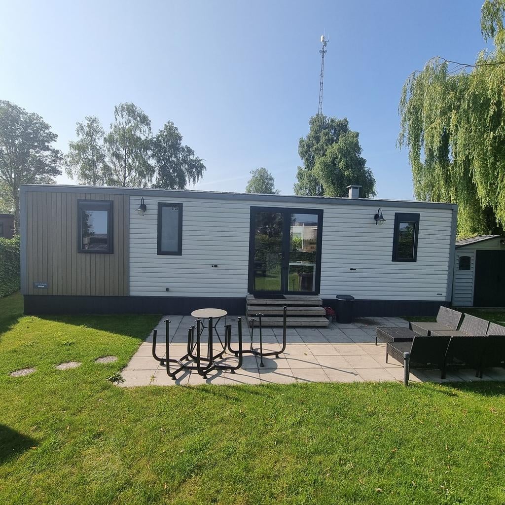 Moderne stacaravan met tuin en terras, Tot en met 3