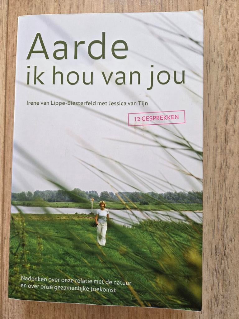 I. van Lippe-Biesterveld - Aarde ik hou van jou, Boeken, J. van Tijn; I. van Lippe-Biesterfeld, Astrologie, Overige typen, Ophalen of Verzenden