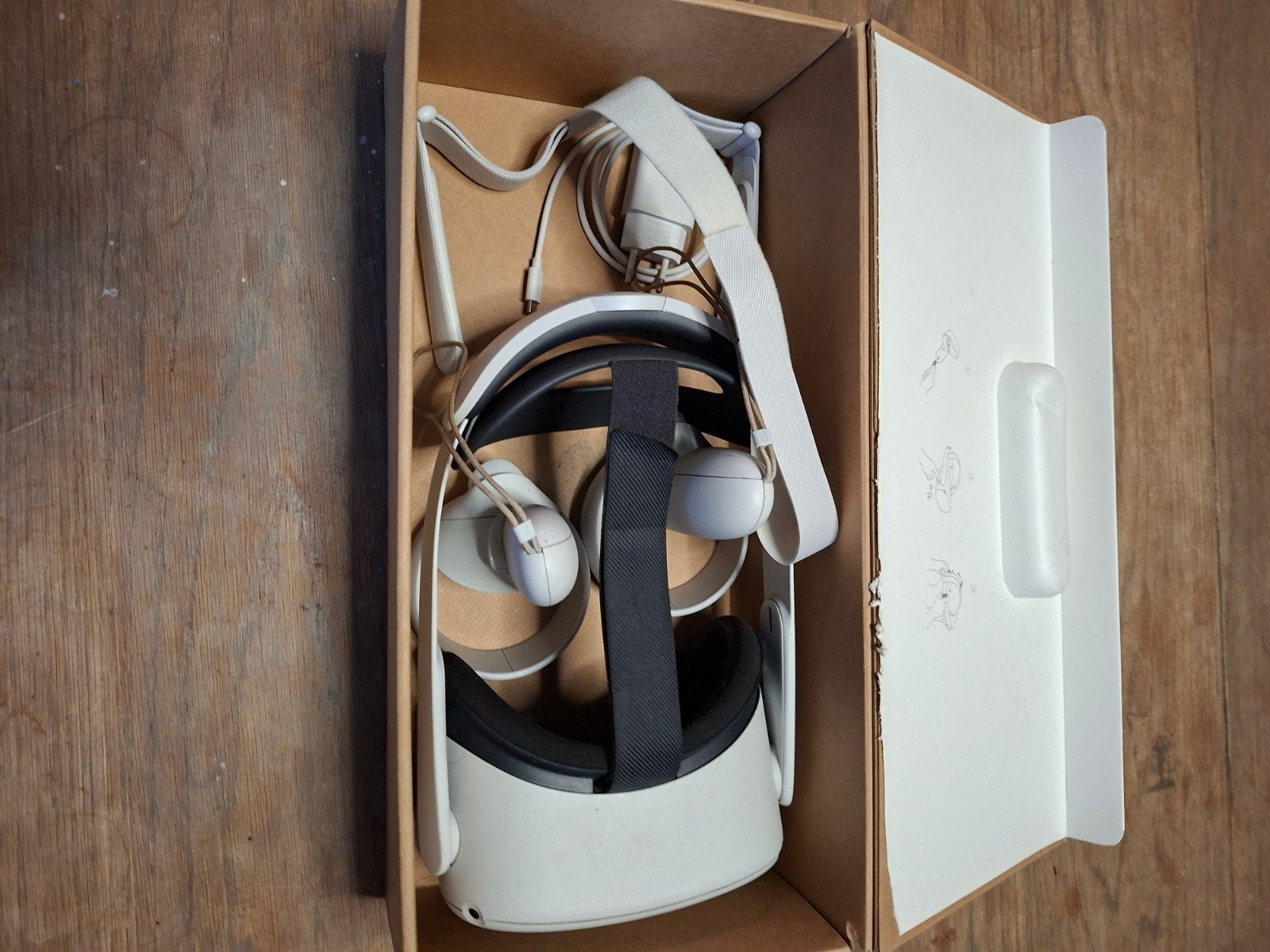 Oculus Quest 2 VR-bril met controllers en oplader, Spelcomputers en Games, Virtual Reality, Ophalen of Verzenden, Zo goed als nieuw