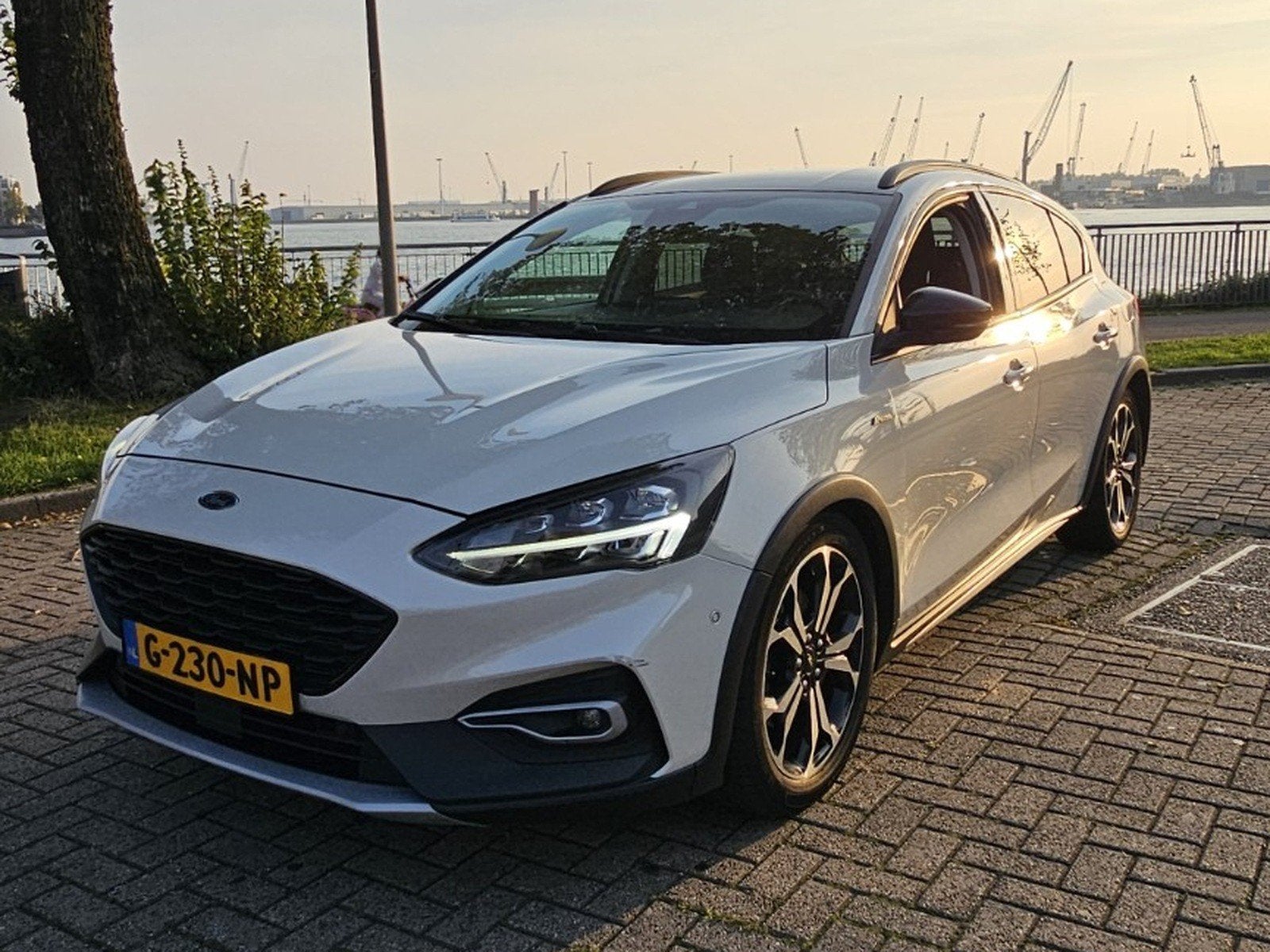 Ford Focus Active 1.0 EcoBoost 125pk | 2019 | Camera, Auto's, 125 pk, Wit, Origineel Nederlands, Handgeschakeld