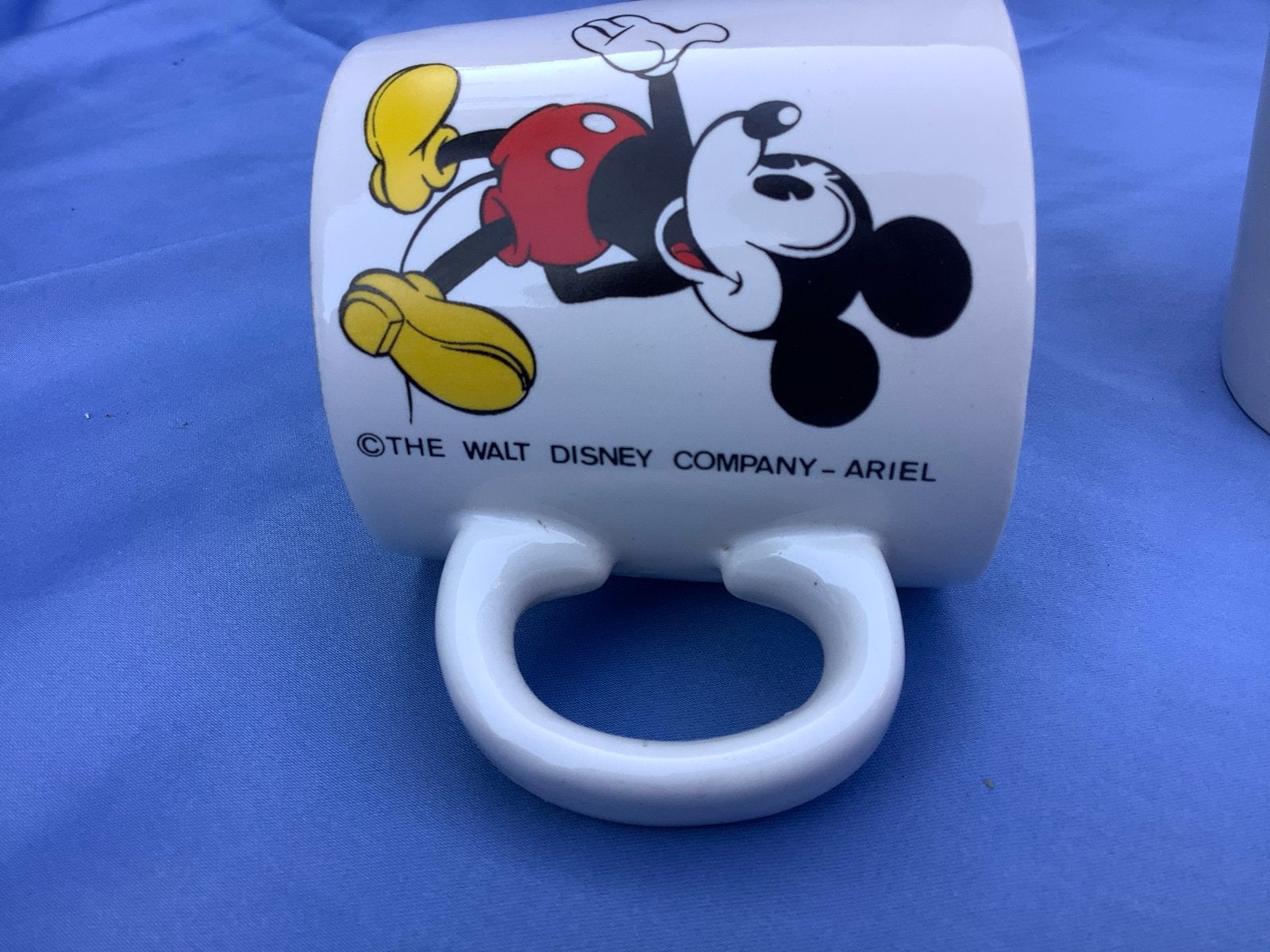 Set van 2 vintage Disney Mickey en Minnie Mouse mokken, Ophalen of Verzenden, Mickey Mouse, Gebruikt, Servies
