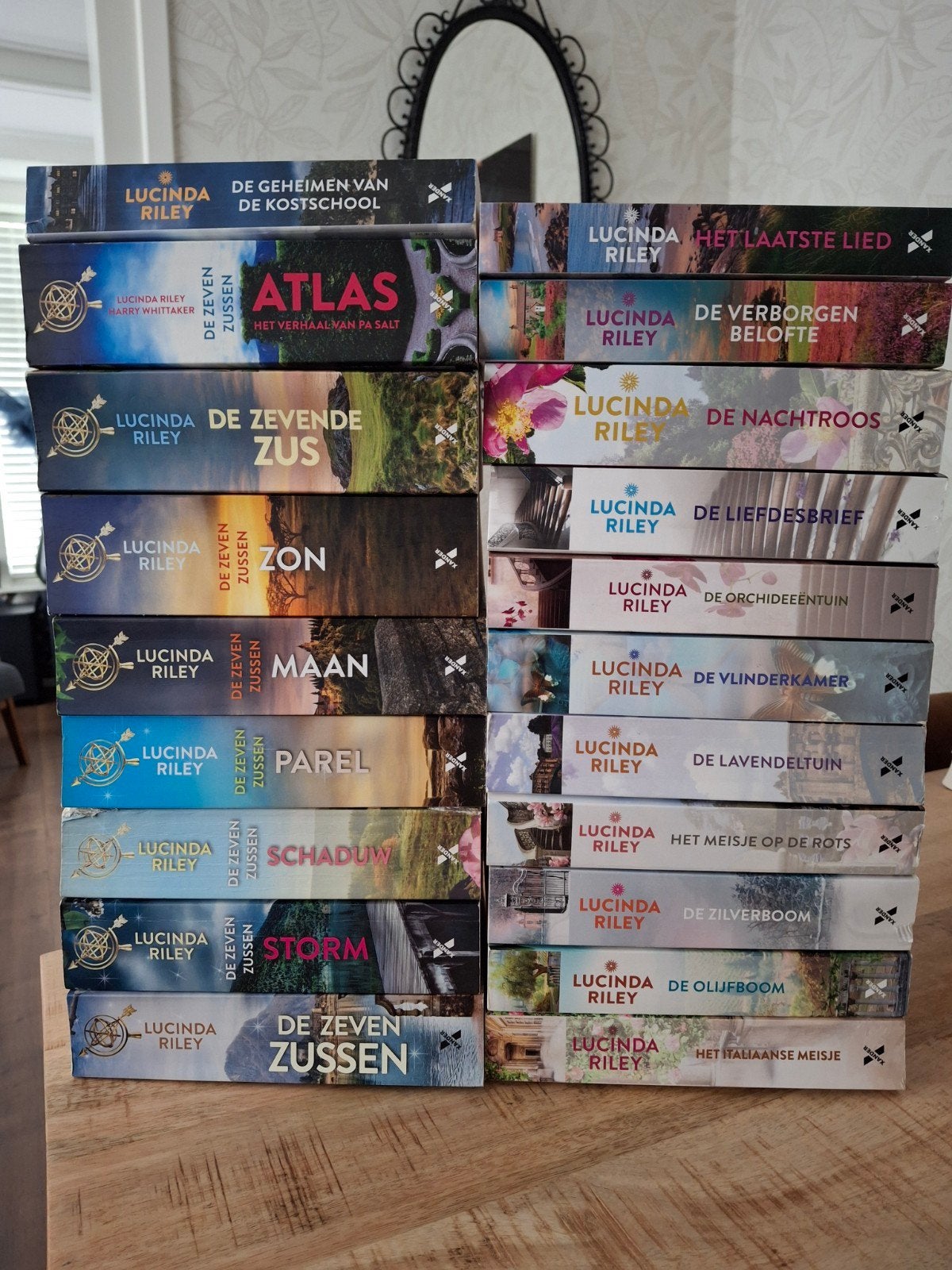 Lucinda Riley, Boeken, Ophalen of Verzenden, Zo goed als nieuw