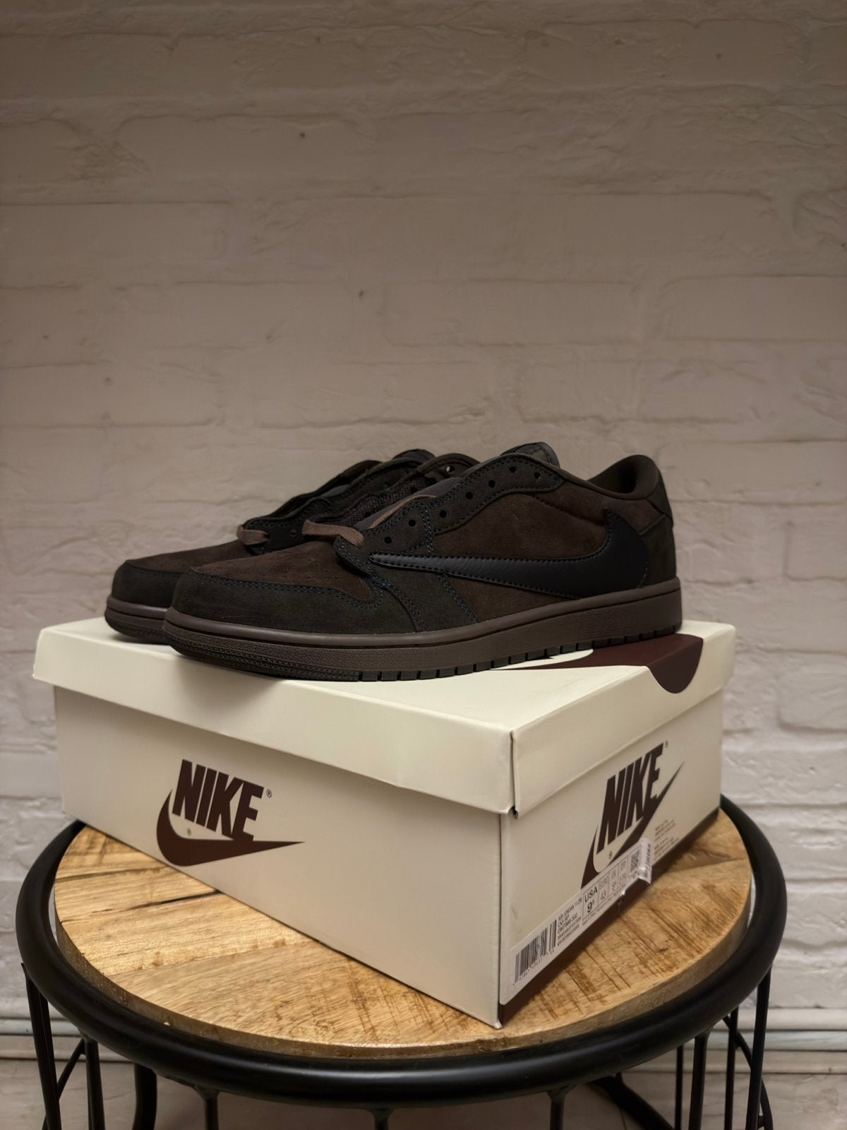 Nike Air Jordan 1 Low Travis Scott Velvet Brown, Ophalen of Verzenden, Nieuw, Bruin, Sneakers of Gympen