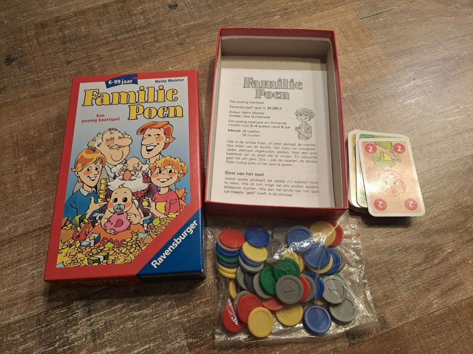 Familie poen,familiespel,kaartspel,gezelschapsspel, Ophalen of Verzenden, Gebruikt