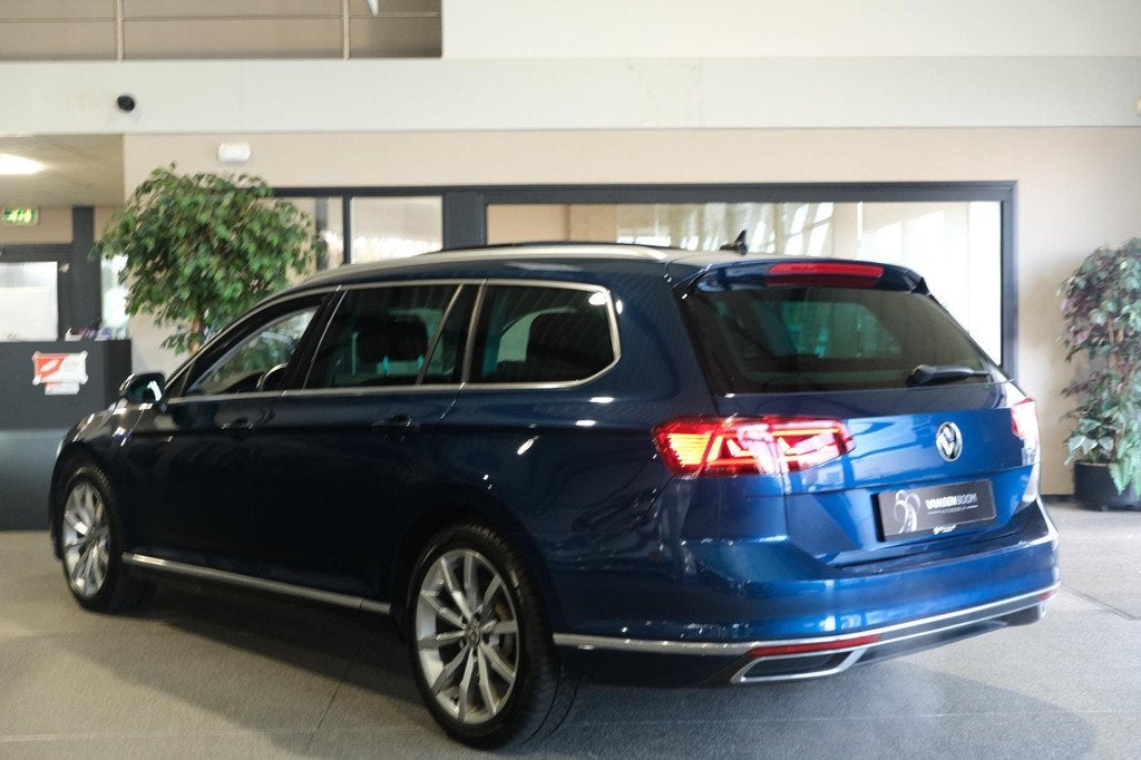 Volkswagen Passat Variant 1.4 TSI PHEV GTE DSG 218pk Navi Pa, Auto's, Volkswagen, Adaptive Cruise Control, Gebruikt, Zwart, 4 cilinders