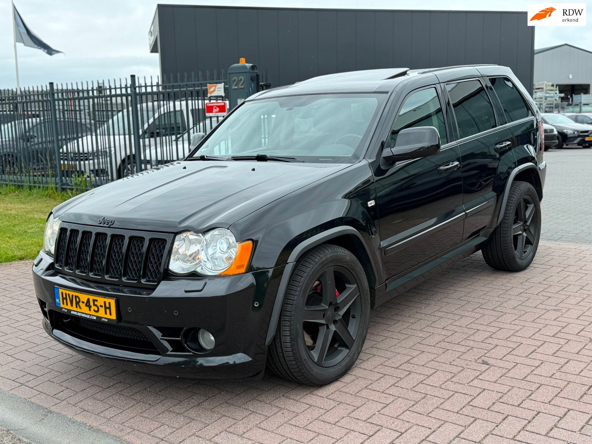 Jeep Grand Cherokee 6.1 V8 Hemi SRT-8 LPG 426PK 2010, Automaat, Gebruikt, 426 pk, Zwart