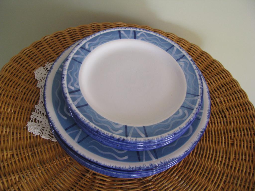 Intermezzo * 8 x ZGAN * bord * porselein * in 1 koop = € 10, Huis en Inrichting, Ophalen of Verzenden, Zo goed als nieuw, Bord(en)