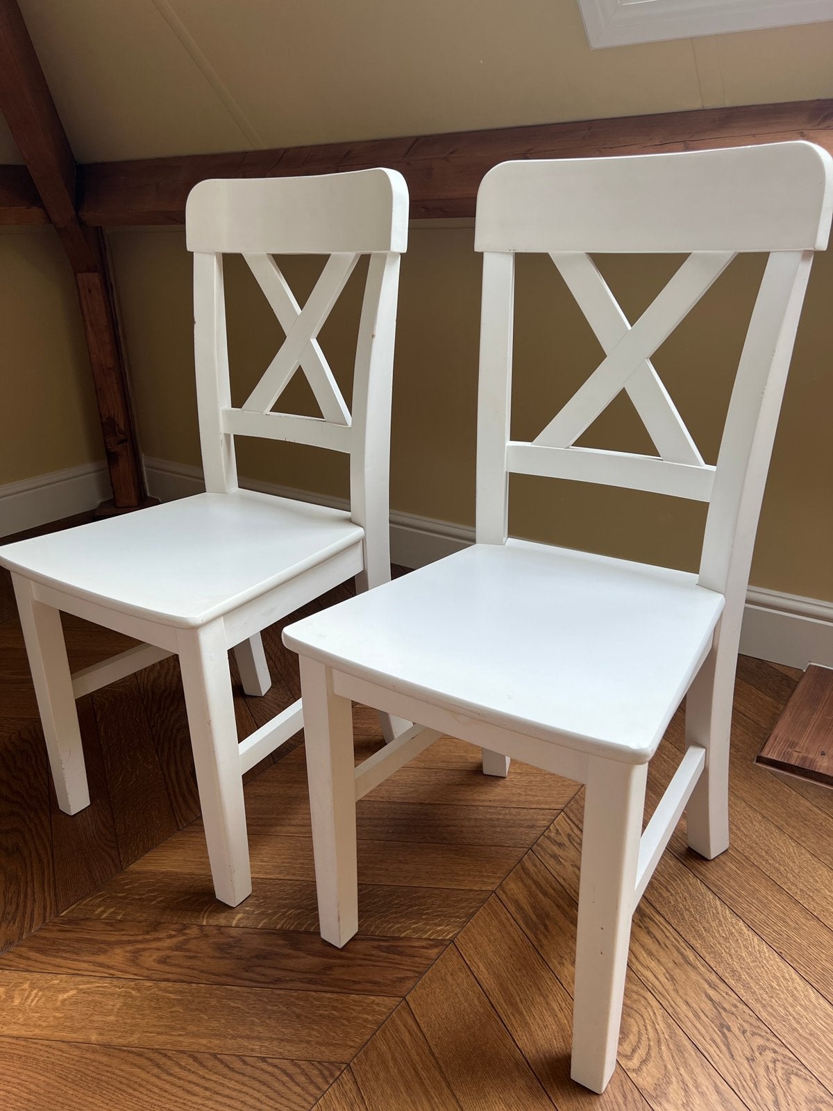 2 witte houten stoelen, Ophalen, Gebruikt, Twee, Wit