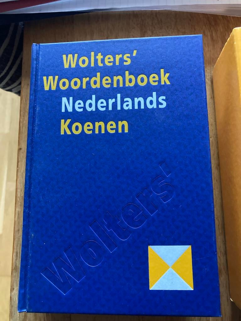 Wolters' Woordenboek Nederlands Koenen, Ophalen, Gelezen, Koenen of Wolters, Nederlands
