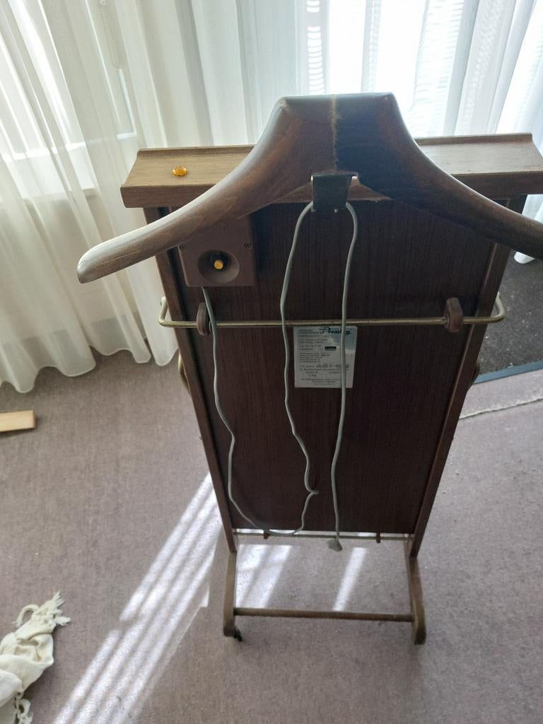 Kledingkastje met kledinghanger, Ophalen of Verzenden