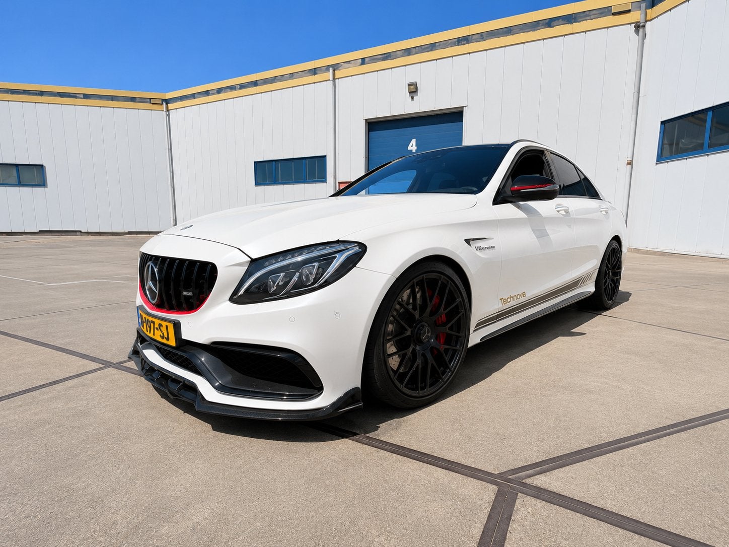 Mercedes-AMG C63 S 4.0 V8 Biturbo | 510 PK | EDIT 1 | BOMVOL, Auto's, Automaat, Achterwielaandrijving, 510 pk, Wit