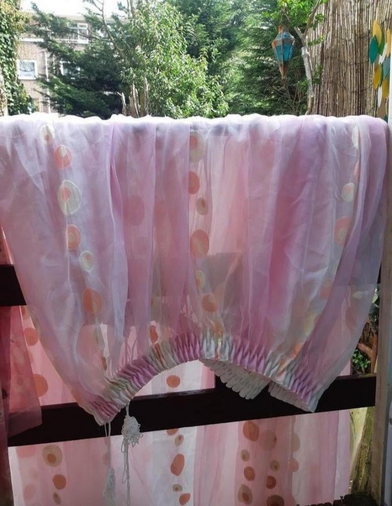 La Redoute prachtig roze crème gordijn vitrage 2.00 x 2.10, Ophalen of Verzenden, Zo goed als nieuw, 200 cm of meer, 200 cm of meer