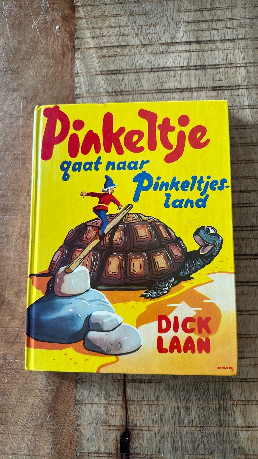 Pinkeltje gaat naar Pinkeltjesland - Dick Laan, Ophalen of Verzenden, Gelezen, Sprookjes