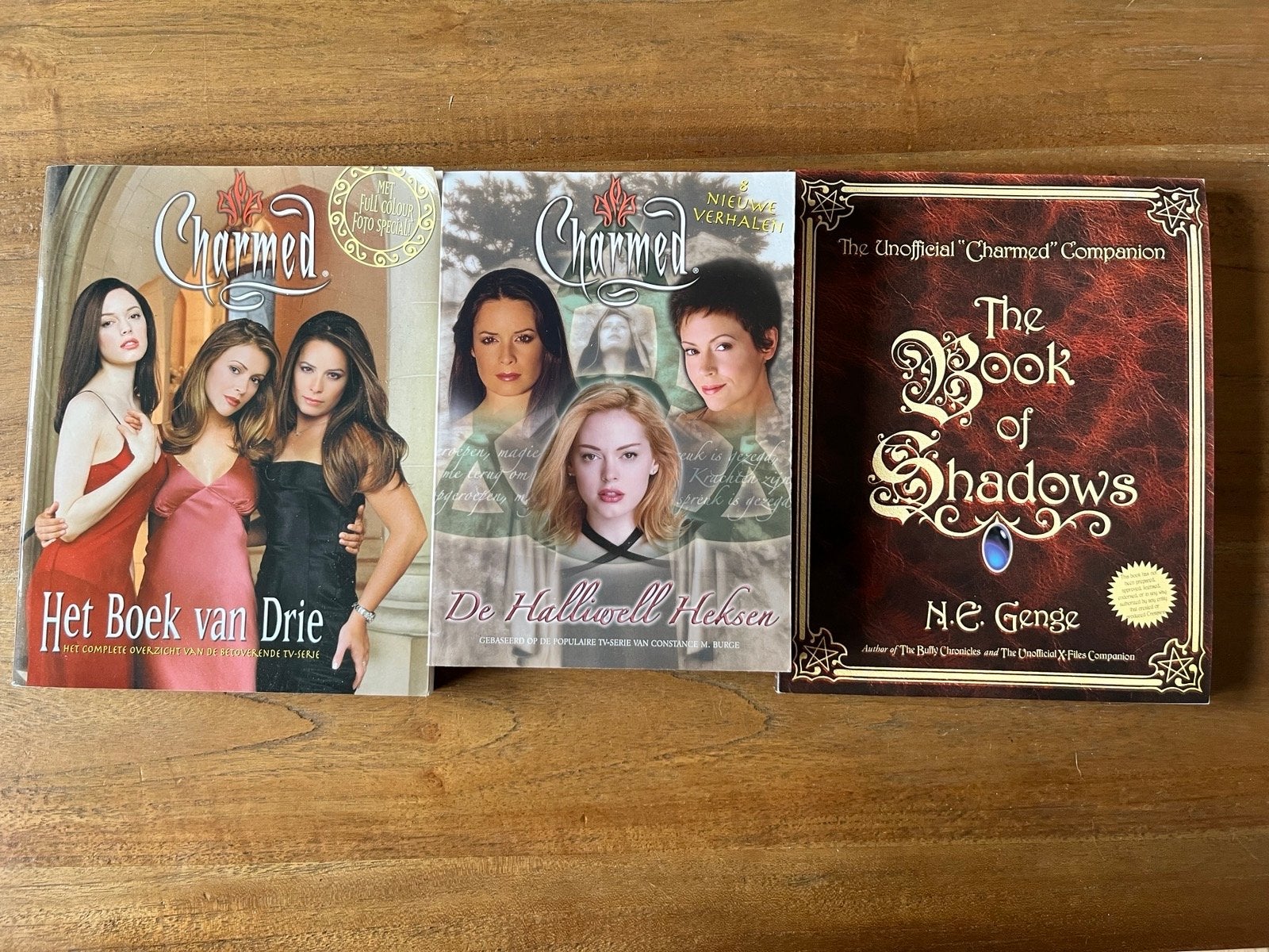 Charmed Boeken: Het Boek van Drie, De Halliwell Heksen & The, Boeken, Ophalen of Verzenden, Zo goed als nieuw, Nederland