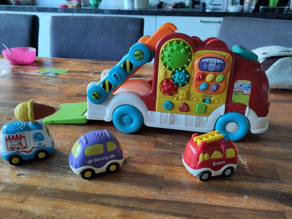 VTech Toet Toet Auto Ambulance en 3 auto's, Kinderen en Baby's, Speelgoed | Speelgoedvoertuigen, Ophalen, Gebruikt